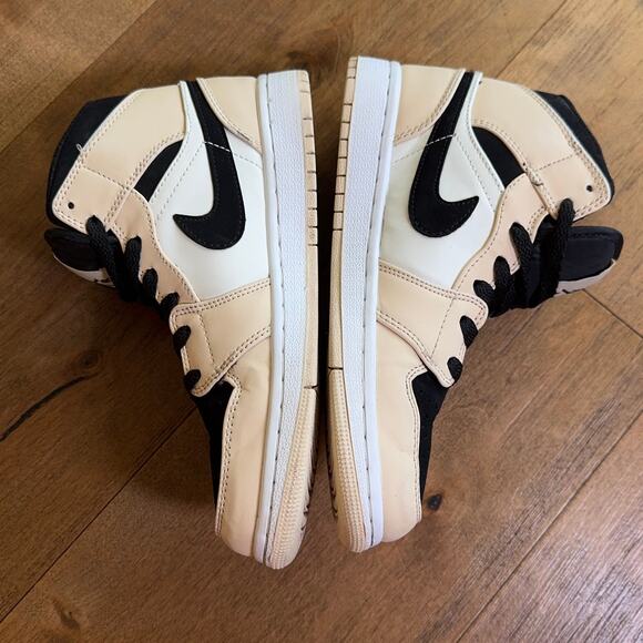Nike Air Jordan 1 Mid Black Tan Youth 7.5Y / Women’s 9 BQ6472-800 - Picture 5 of 8